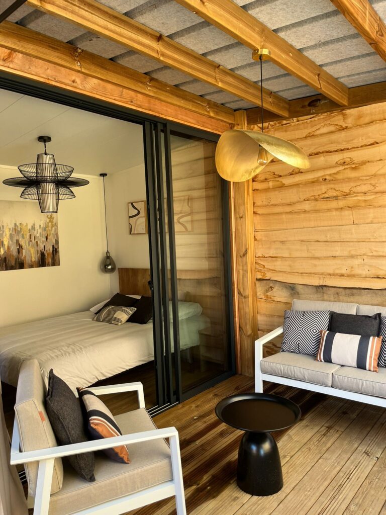 Premium Cabane Côté Nature avec Spa 35m² 5 P. (2 chambres) + Climatisation + Terrasse couverte et fermée